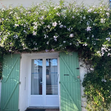 펜션 Maison-ville, Plages, Commerces, Parc A Pied, Wifi, Stationnement Gratuit A *
